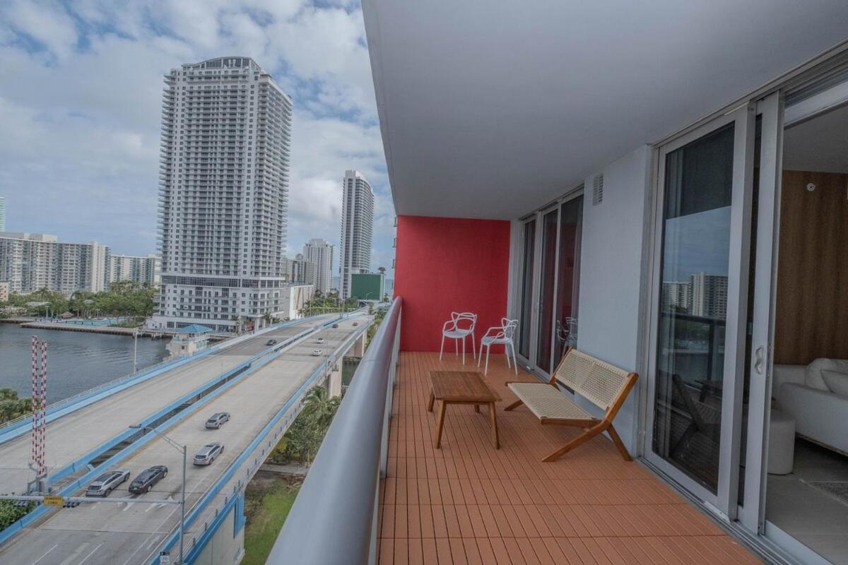 Apartamento 2B 2B Luxury Ocean Views Apt In Hallandale Beach Exterior foto